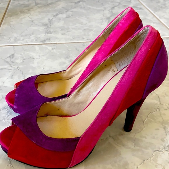 Size 6 Nine West color block heels - Picture 2 of 4